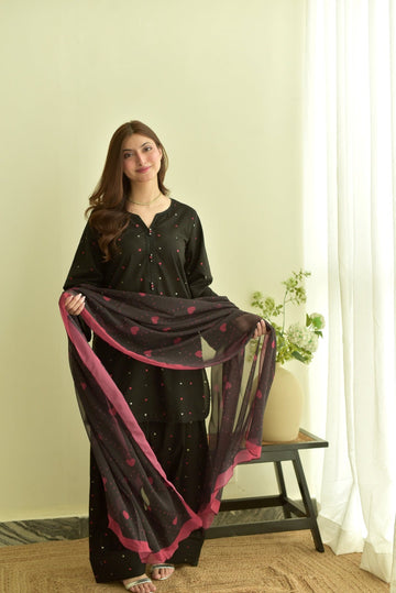 EBONY — THE ELAN EDIT