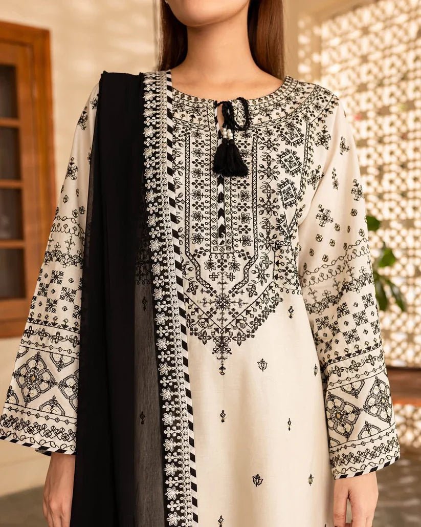 AAINA EMBROIDED 3 PC - Noor - e - Ujala