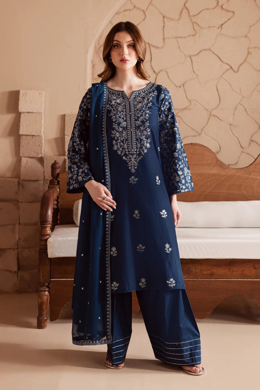 Sapphire Embroided 3 pc - Noor - e - Ujala